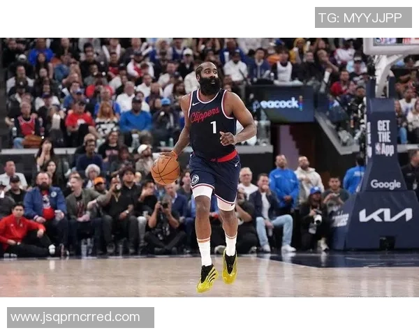 2021年2月3日快船与篮网激战成名球星对决精彩回顾