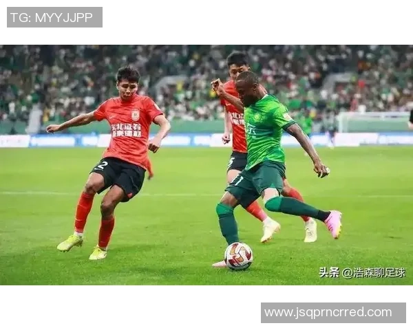 中超焦点战长春亚泰迎战北京中赫国安双方争夺季后赛名额激烈对抗即将上演 中超焦点战长春亚泰迎战北京中赫国安双方争夺季后赛名额激烈对抗即将上演