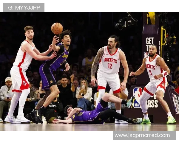 火箭与湖人第二场激战回顾98分对决精彩瞬间分析